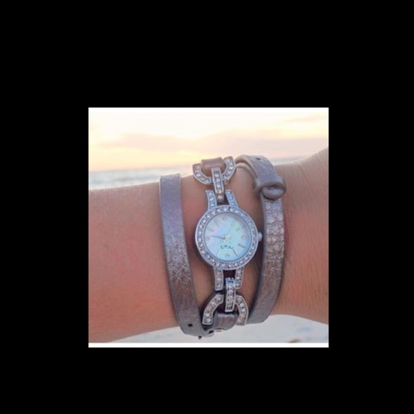 Convertible watch and bracelet set! - Picture 6 of 6